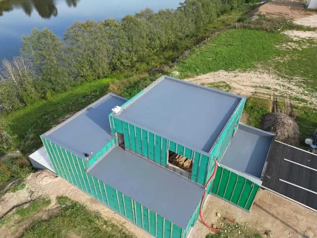 Roofs and roof coverings 6