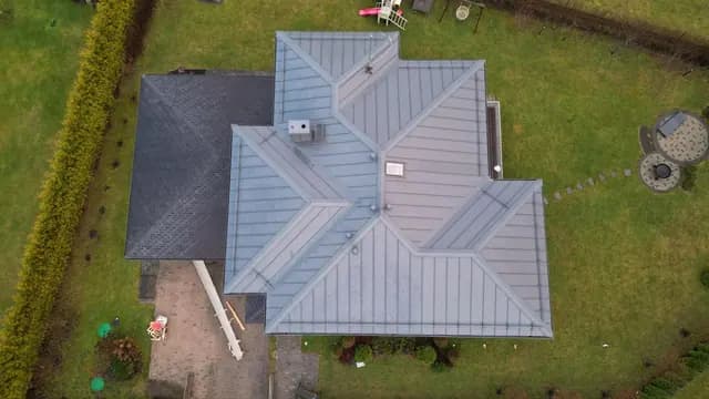 Roofs and roof coverings 12