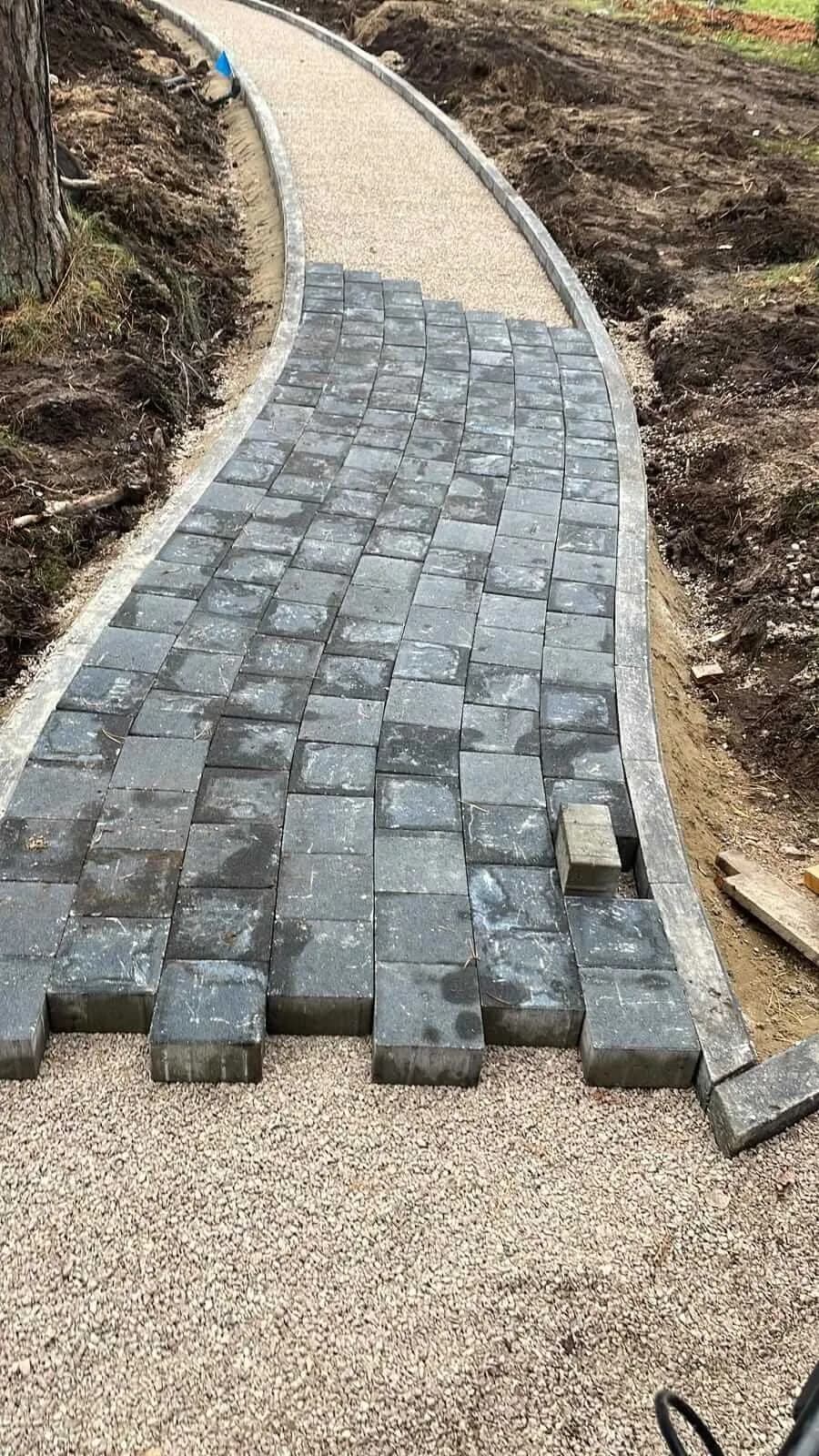 Bruģēšana un ainavu dizains 7